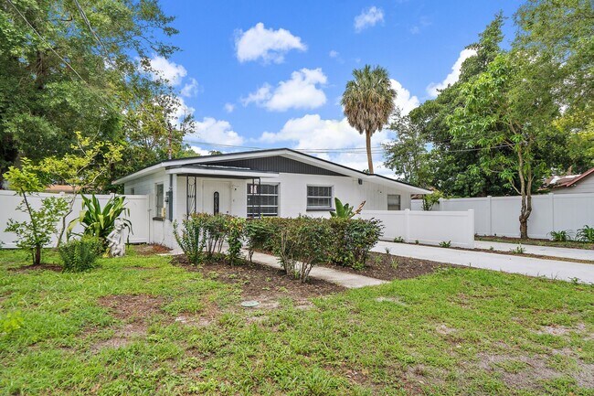 Building Photo - 5114 N Mac Dill Ave