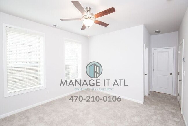 Building Photo - Elegant 4 Bedroom Townhome in Prime Location near HWY 285 in Doraville
