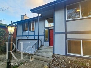 Building Photo - 405 Pennie Ln