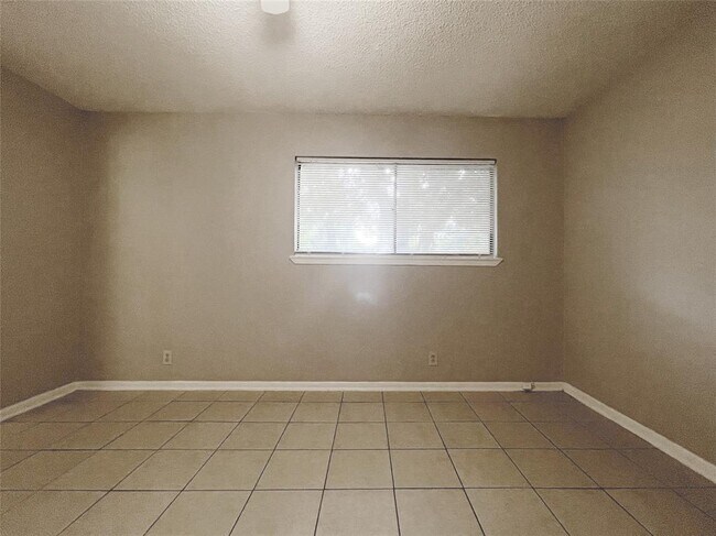Foto del edificio - 2503 Cecil Dr