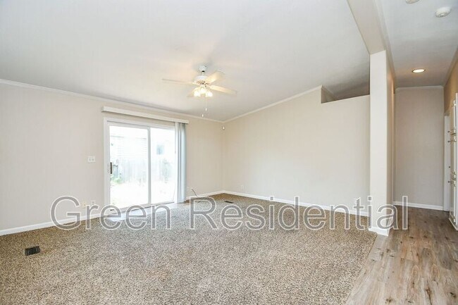 Foto del edificio - 10006 Elderberry Park Ln