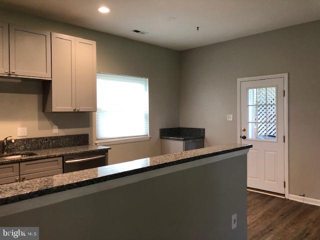 Foto del edificio - 200 McKendree Ave