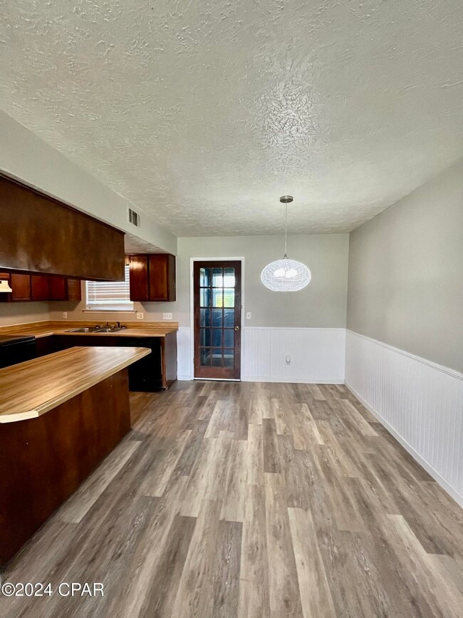 Building Photo - 130 Cheri Ln