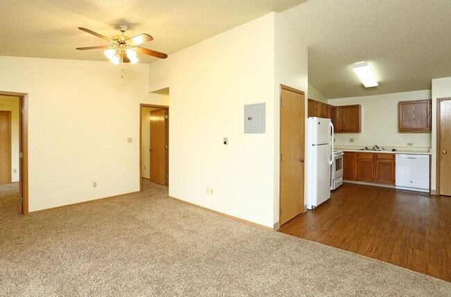 Interior Photo - Oakland Pointe I