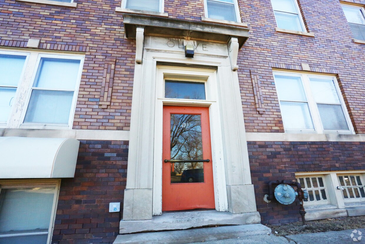 Building Photo - 933 18th St