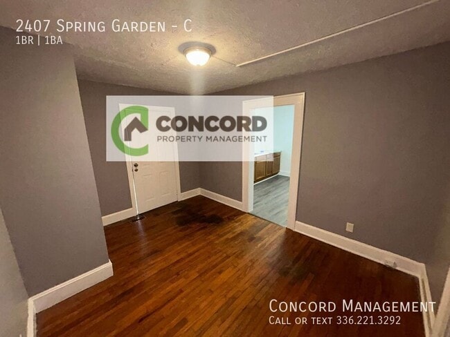 Foto del edificio - 2407 Spring Garden St