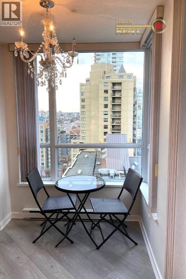 Photo du bâtiment - 1212 Howe St