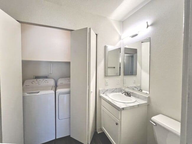 Casa Premium Mejorada 1x1 760 pies cuadrados - Casas Selectas - Pusch Ridge Apartments