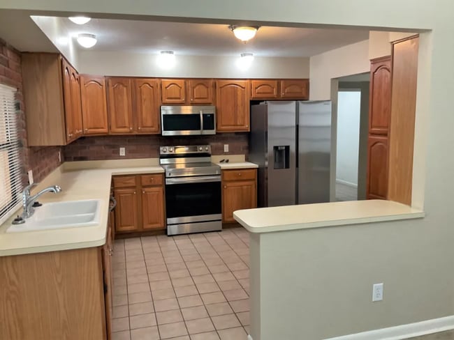 Building Photo - 200 SE 19th Terrace