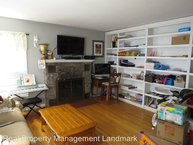 Building Photo - 3 br, 1.5 bath House - 214 Vernon Valley Road
