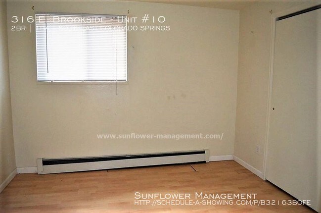 Building Photo - 316 E Brookside St