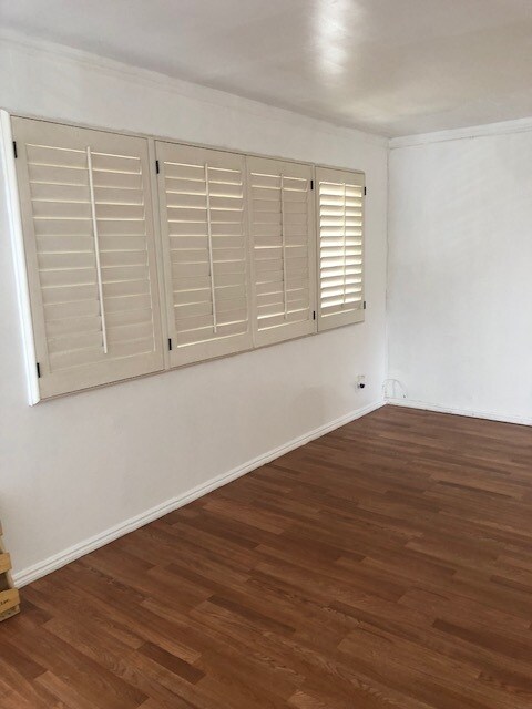 Living room - 326 Elm St