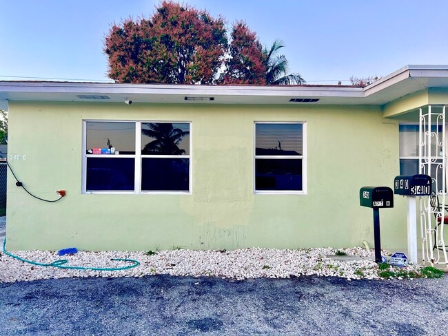 Building Photo - 340 W Blue Heron Blvd