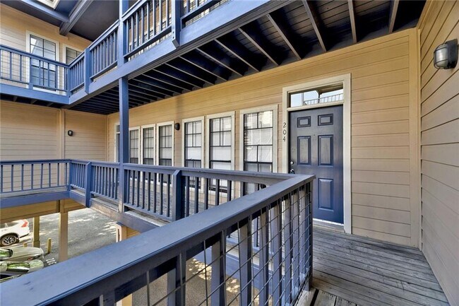 Foto del edificio - 711 W 21st St