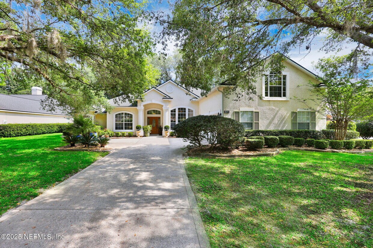 Foto principal - 526 Oakmont Dr
