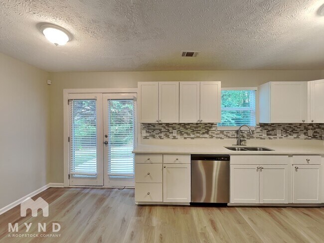 Foto del edificio - 7138 Lone Oak Trce