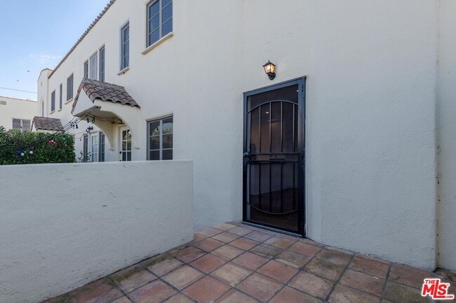 Building Photo - 7714 Rosewood Ave