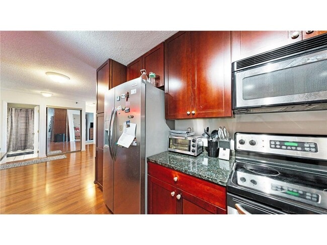 Foto del edificio - 3131 Excelsior Blvd