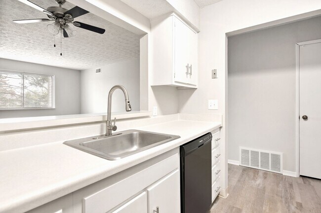 Interior Photo - Kings Highlands