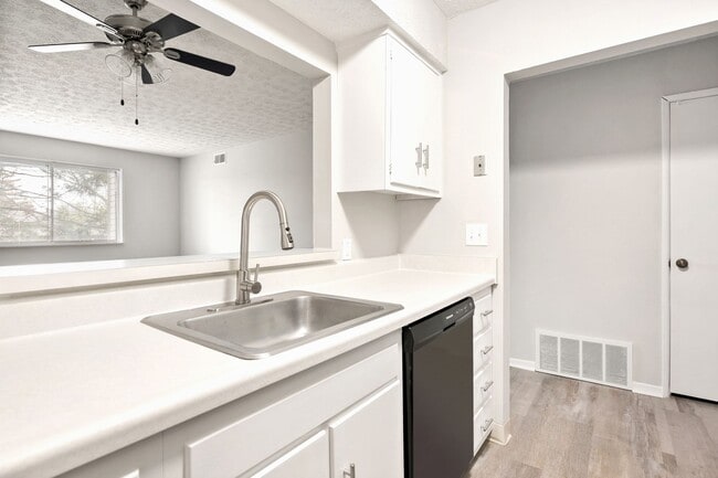 Interior Photo - Kings Highlands