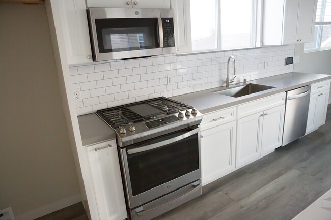 Stainless Steel Rnage/Oven - 3468 Clairemont Mesa Blvd