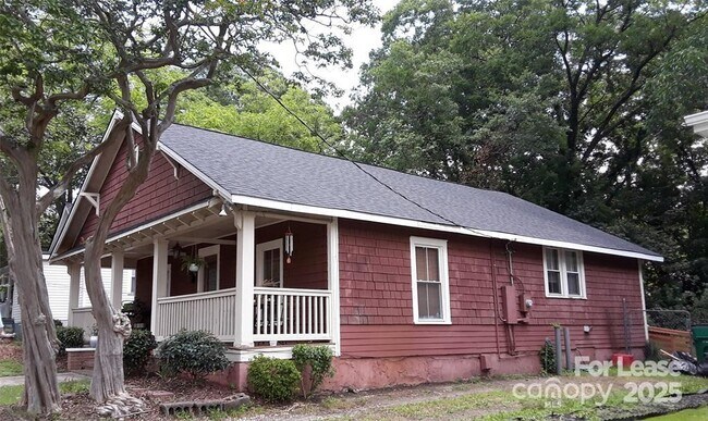 Building Photo - 1704 Harrill St