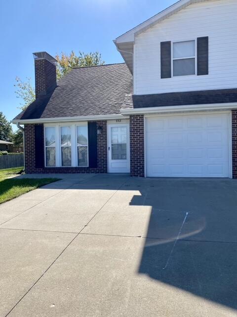 Building Photo - 558 W Southampton Dr