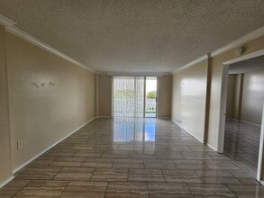 Building Photo - 15600 NW 7th Ave