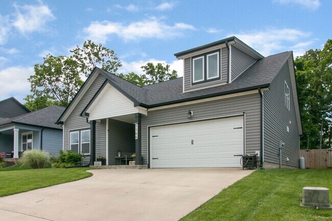 Foto del edificio - 1166 Eagles Nest Ln