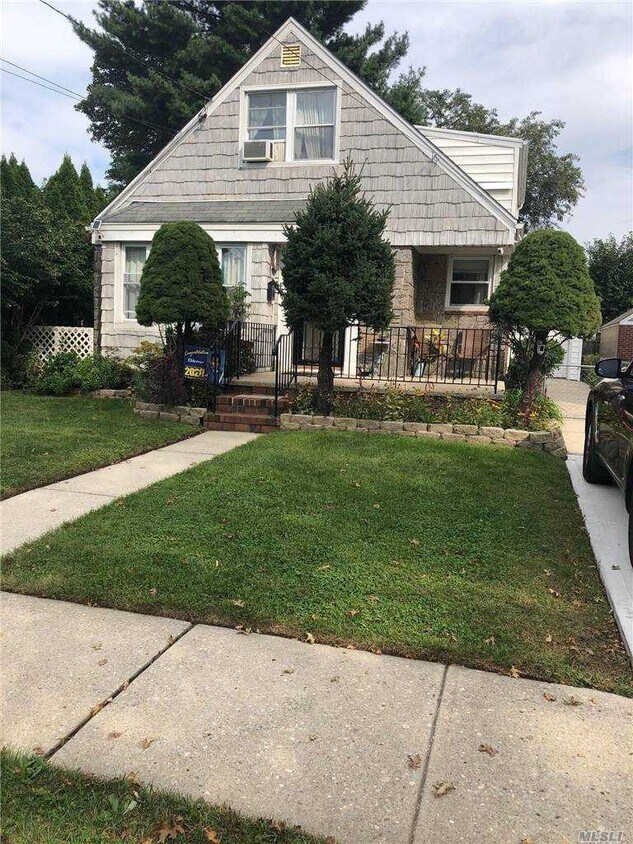 330 Harvard Rd, Garden City, NY 11530 House Rental in Garden City, NY