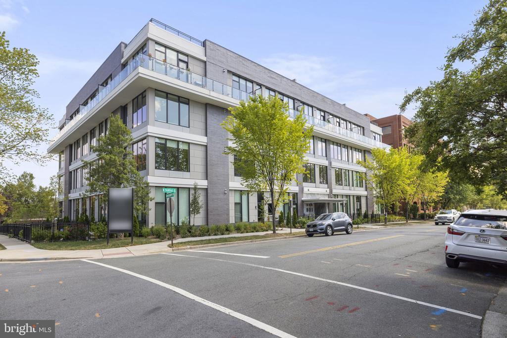 Foto principal - 801 N Fairfax St