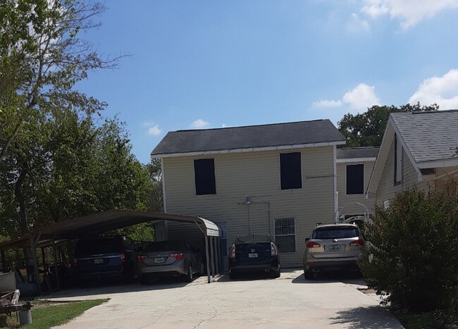 Building Photo - 5220 Gwenn Ln
