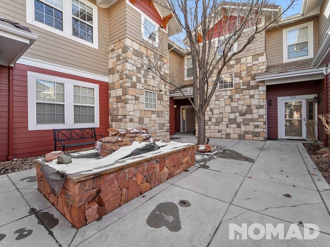 Primary Photo - **Charming 2 Bedroom, 2 Bathroom Condomini...