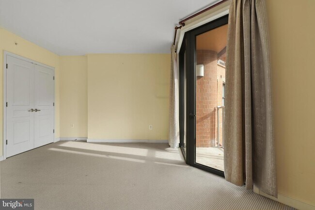 Building Photo - 616 E Street NW Unit 1005