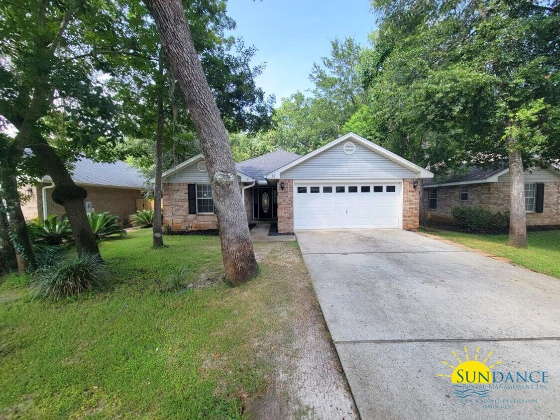 Primary Photo - Renovated 4 Bedroom Home in Santa Rosa Beach!
