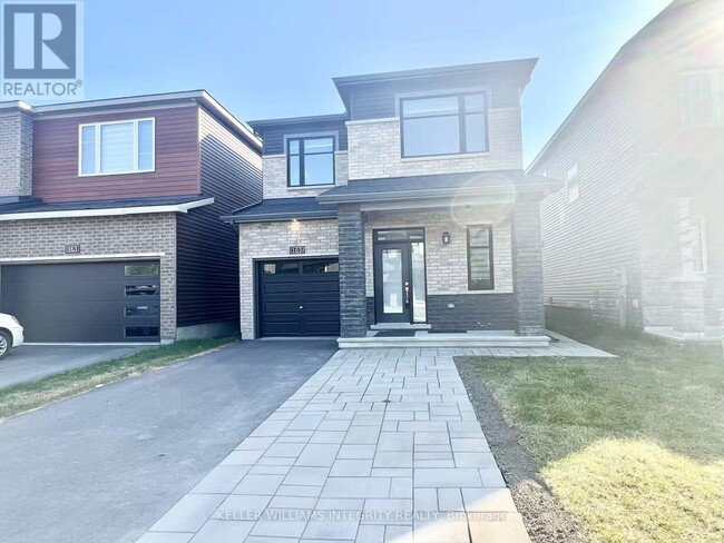 Building Photo - 165 Gosling Cres