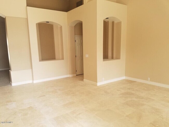 Foto del edificio - 6834 E Gelding Dr