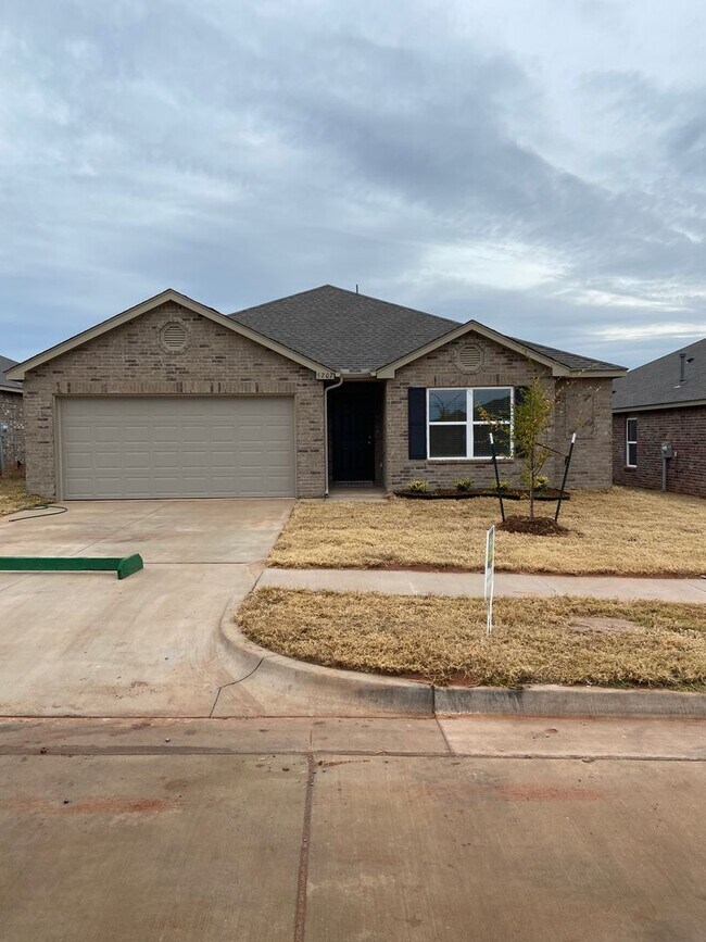 Building Photo - *Tax Relief Special!* Four Bedroom | Two B...
