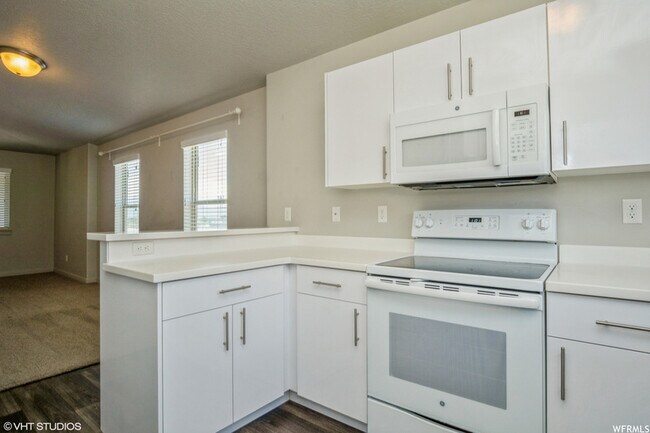 Foto del edificio - 1700 S Sandhill Rd