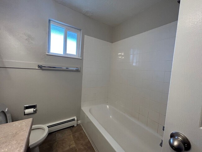 Foto del edificio - 4357 N Chestnut Street