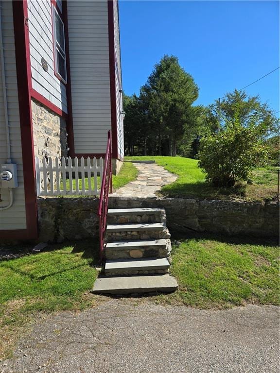 Building Photo - 12 Railroad St