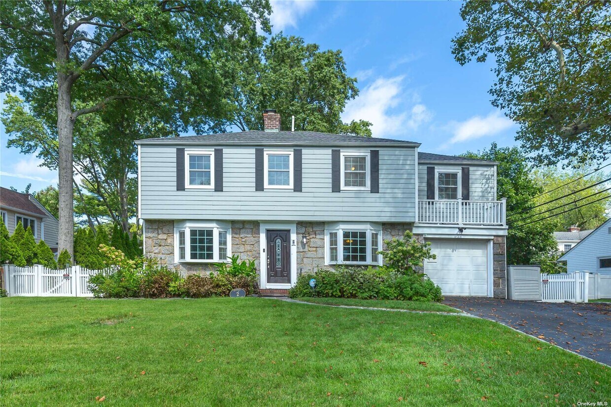 2 Robbins Ln, Lake Success, NY 11020 House Rental in Lake Success, NY