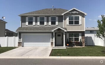 Building Photo - 453 W 880 N