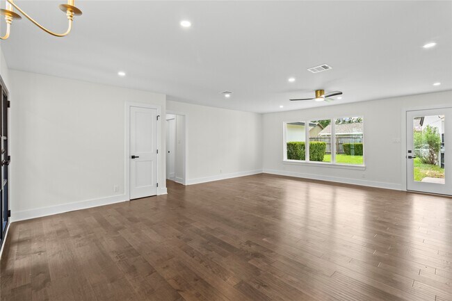 Foto del edificio - 2823 Stetson Ln