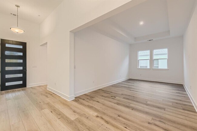 Foto del edificio - 300 Alava Wy