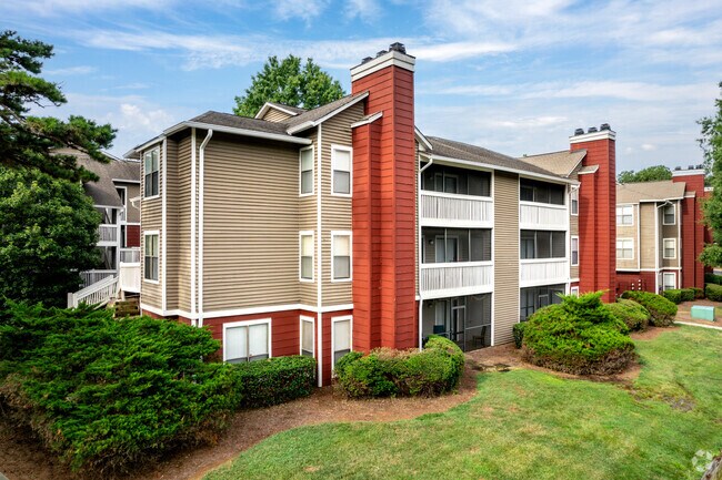 Building Photo - Harris Pond