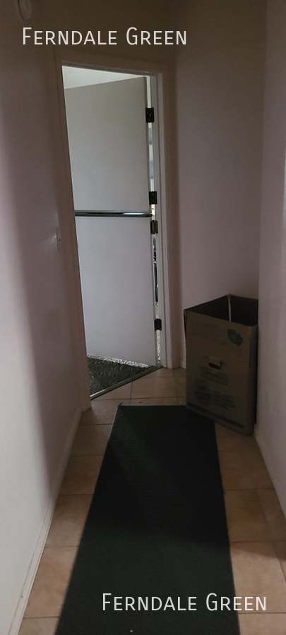 Building Photo - Private Owner - 3 Bed/2 Bath Home with Oce...