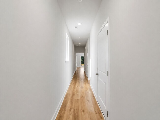 Foto del edificio - 339 Gray Dr