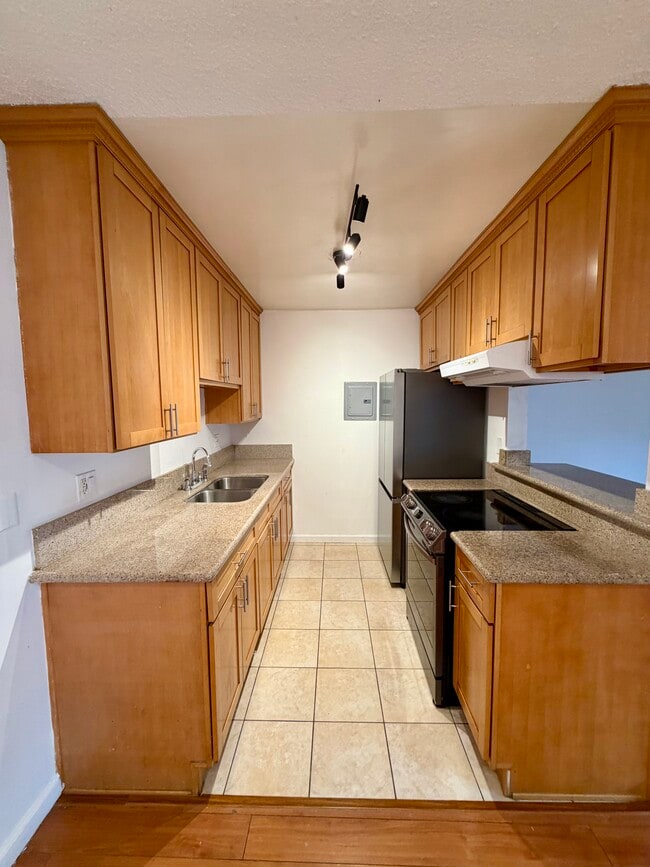 New kitchen - 3045 E Theresa St