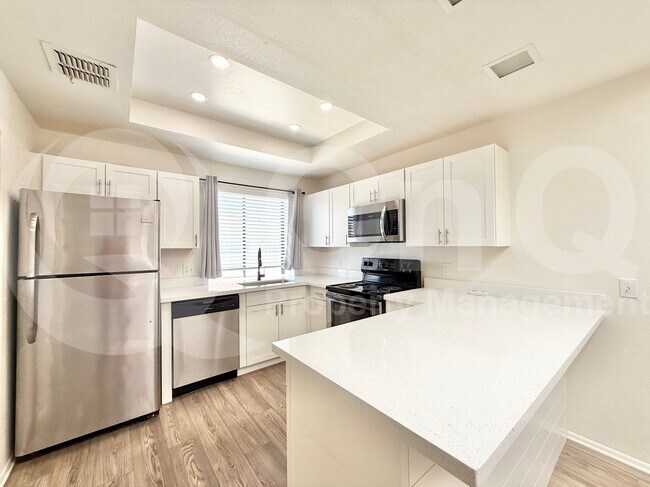 Foto del edificio - 11666 N 28th Dr